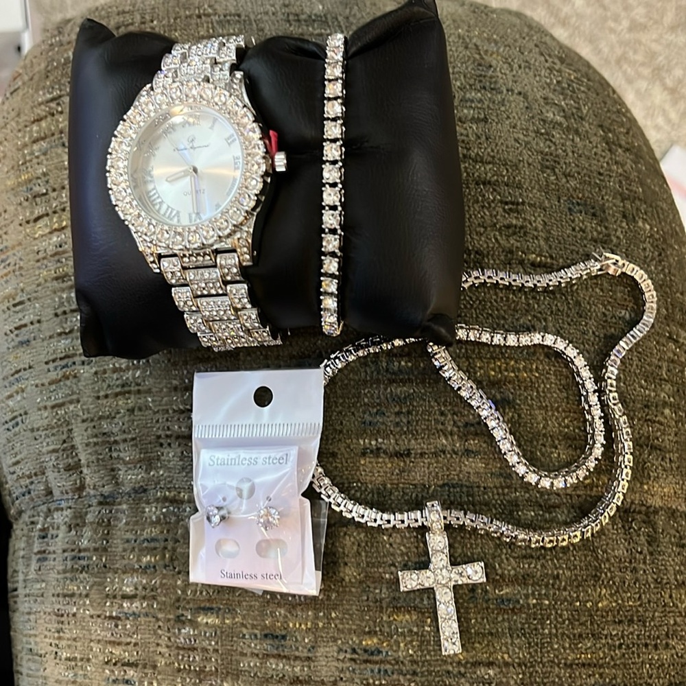 Silver Watch and Jewelry Set with Crystals